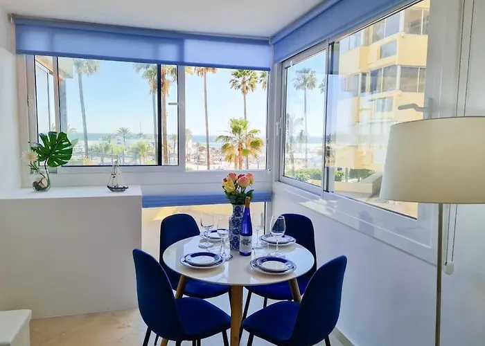 Frontline Apartment With Sea Views And Rooftop Pool