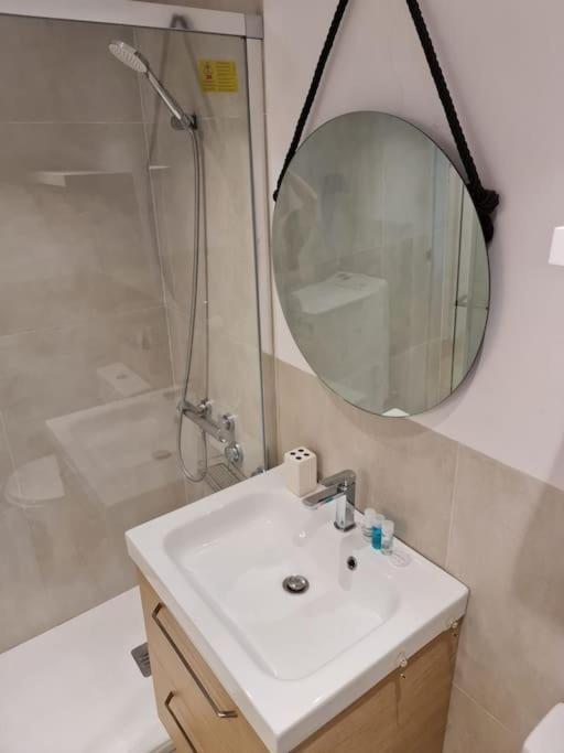 Frontline With Sea Views And Rooftop Pool *