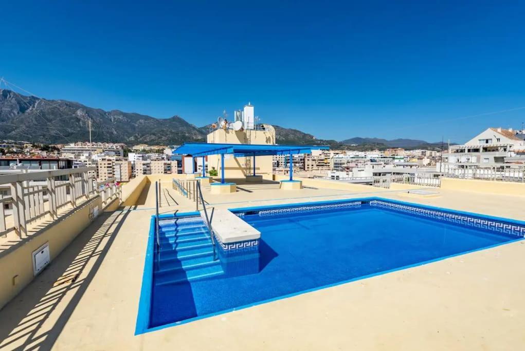 Frontline With Sea Views And Rooftop Pool Apartment