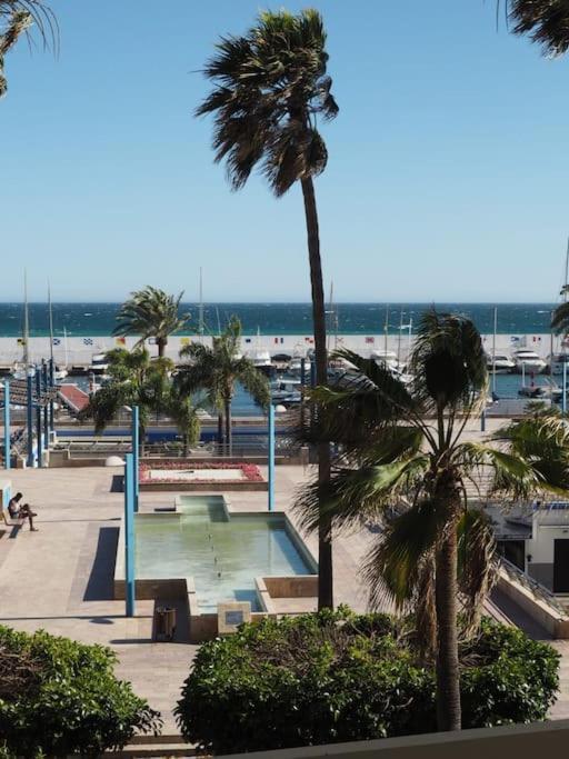 Frontline With Sea Views And Rooftop Pool