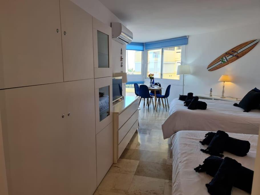 Frontline With Sea Views And Rooftop Pool Apartment *