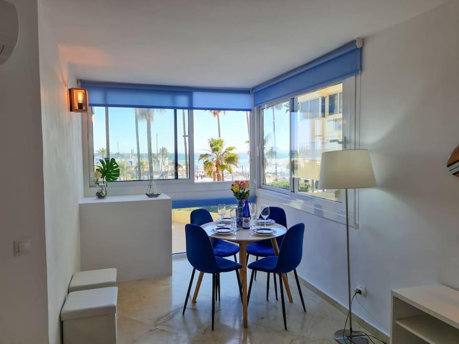 Frontline With Sea Views And Rooftop Pool Marbella